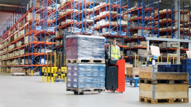 Apilador doble D12 S y D12 SF de conductor montado