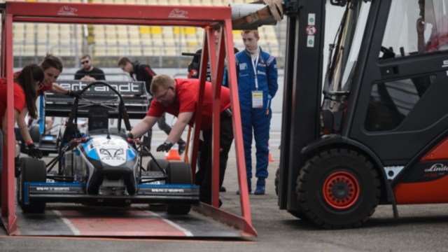 formula_student_germany-ic_truck-moving-3566