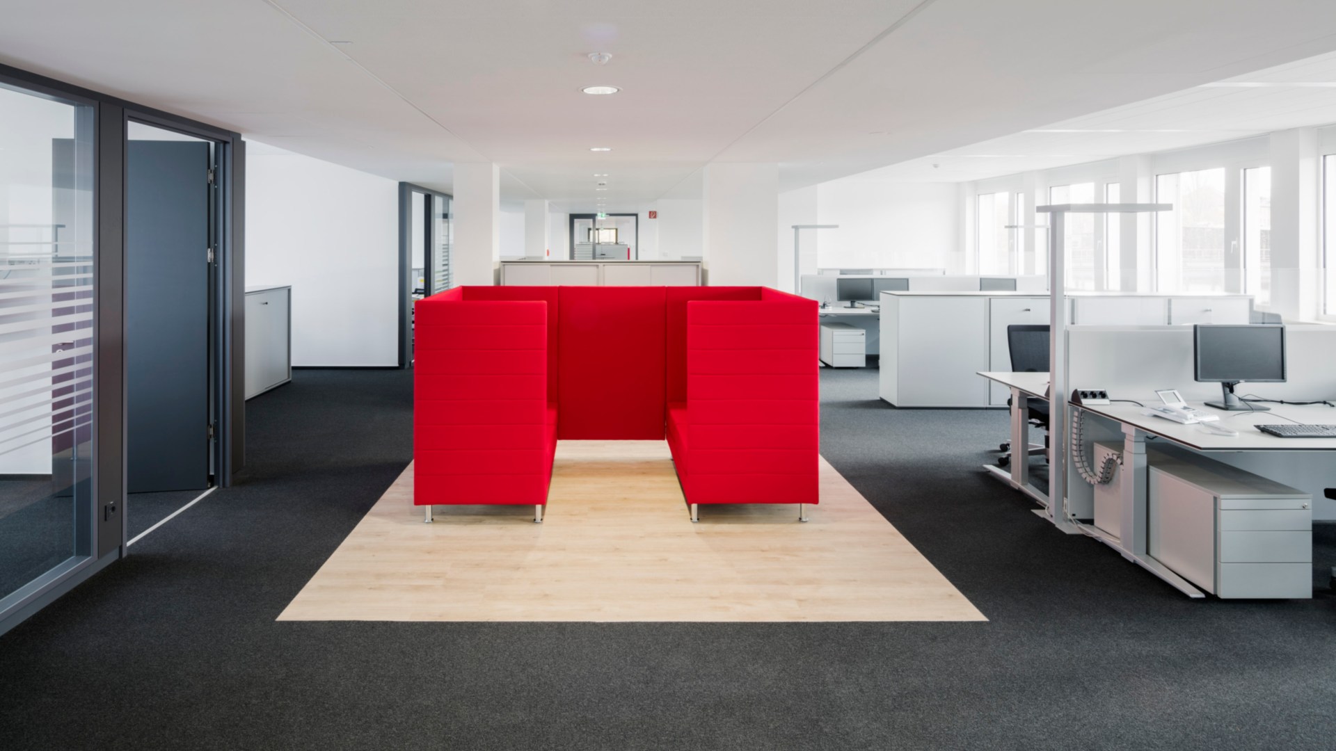 Oficinas remodeladas de Linde Material Handling