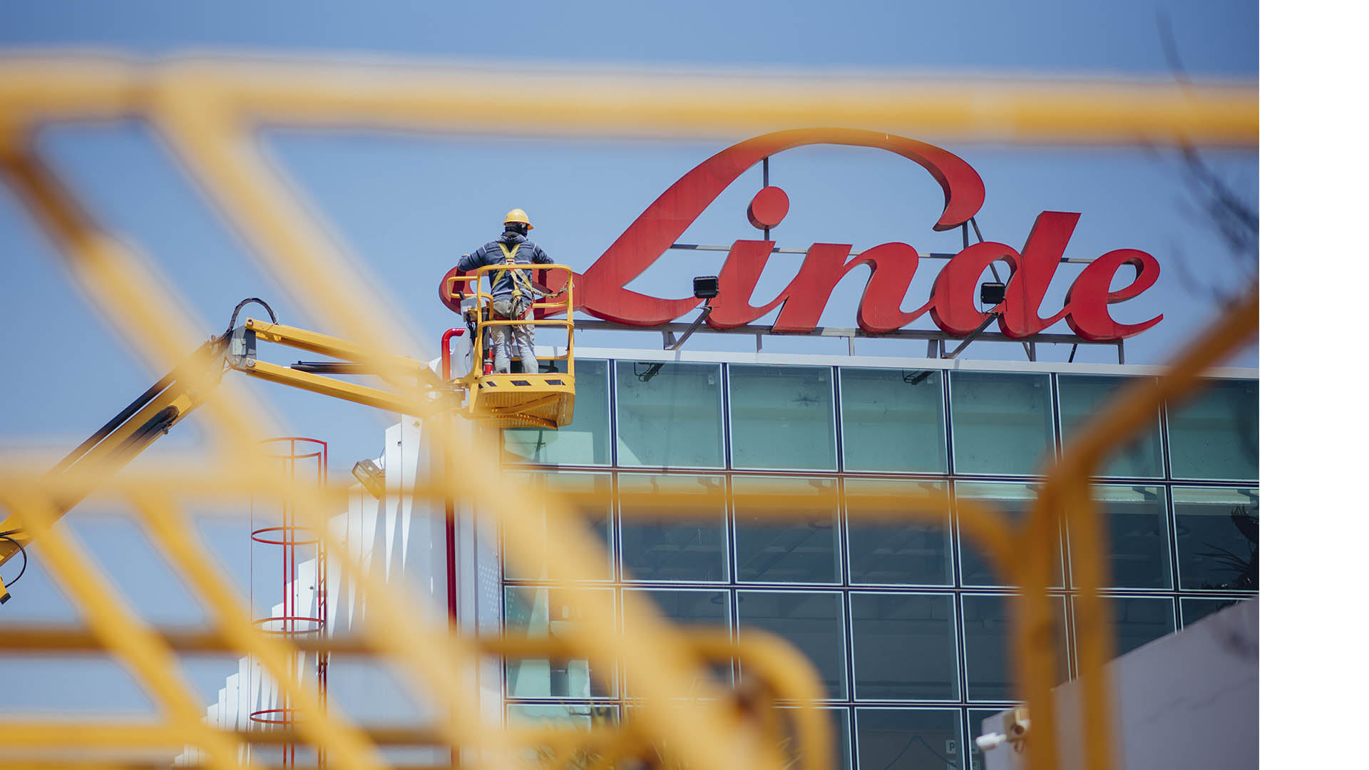 tow_tractor-ic_truck-moving-freight_forward-4012_810