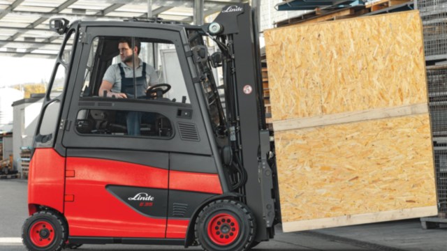 e_truck-moving-paper_wood-4121_0306