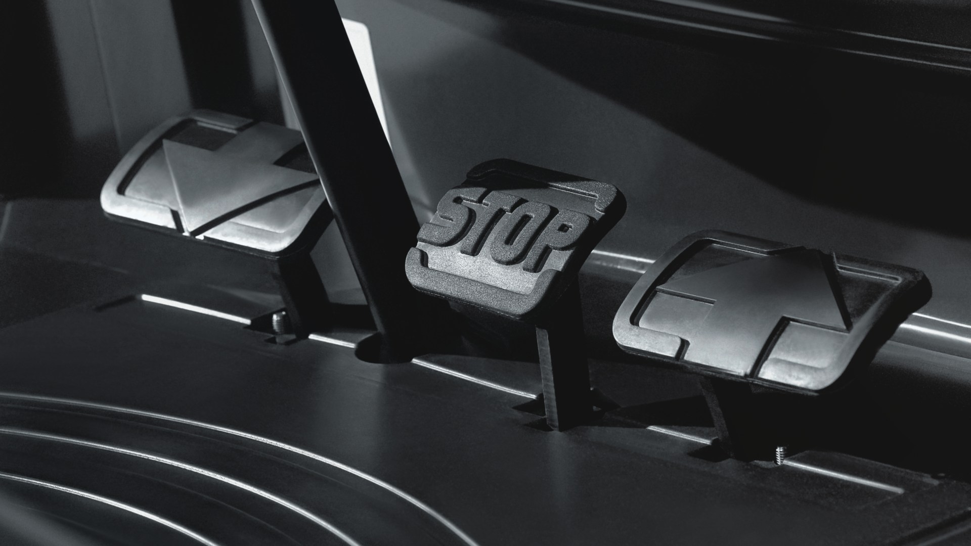 Control mediante doble pedal en carretillas Linde