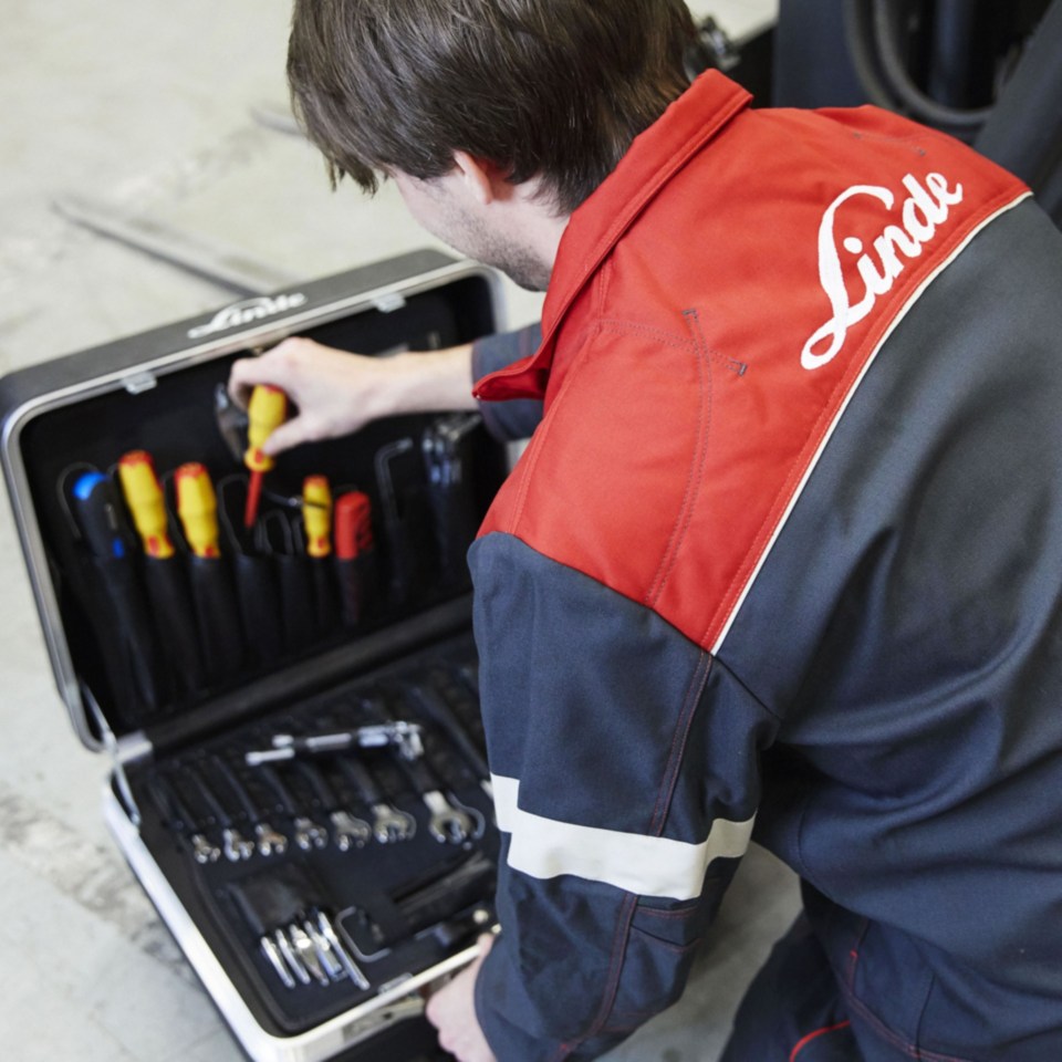 maintenance-repair_working_1611