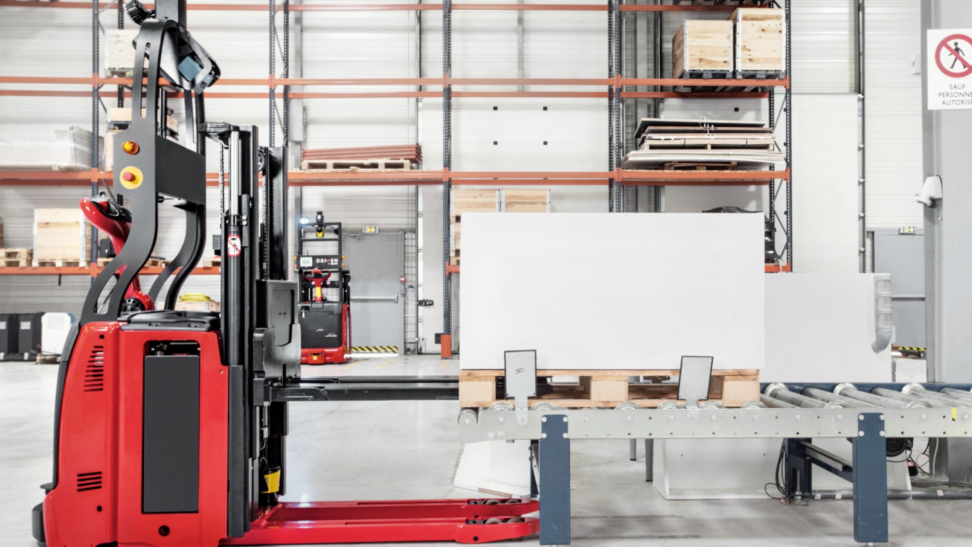 automated_truck-loading-retail-4291_0649